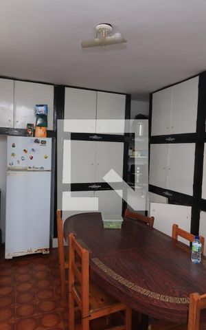 Casa à venda com 500m², 5 quartos e 8 vagasCozinha