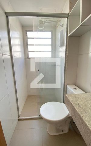 Apartamento à venda com 42m², 2 quartos e 1 vaga Apartamento à venda com 42m², 2 quartos e 1 vagaBanheiro