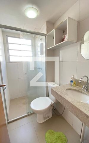 Apartamento à venda com 42m², 2 quartos e 1 vaga Apartamento à venda com 42m², 2 quartos e 1 vagaBanheiro