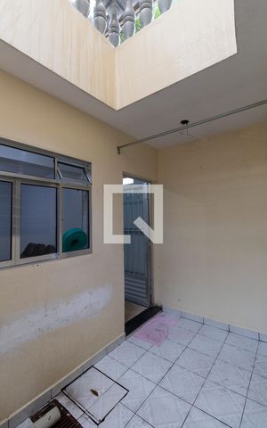 Casa à venda com 119m², 2 quartos e 1 vaga Casa à venda com 119m², 2 quartos e 1 vagaQuintal