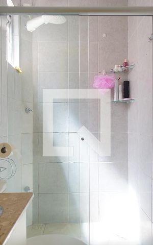 Apartamento para alugar com 52m², 2 quartos e 1 vaga Apartamento para alugar com 52m², 2 quartos e 1 vagaBanheiro