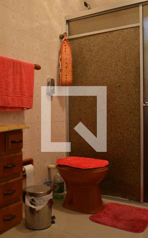 Casa para alugar com 196m², 4 quartos e 2 vagasBanheiro Social