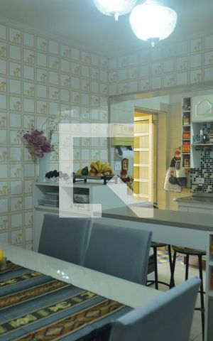 Casa para alugar com 196m², 4 quartos e 2 vagasCozinha
