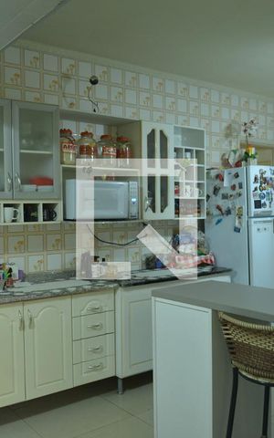 Casa para alugar com 196m², 4 quartos e 2 vagasCozinha