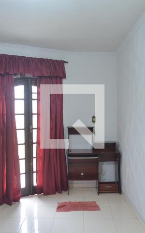 Casa para alugar com 196m², 4 quartos e 2 vagasSala