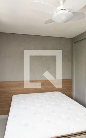 Studio à venda com 24m², 1 quarto e sem vaga Studio à venda com 24m², 1 quarto e sem vagaQuarto, cama de casal e armário