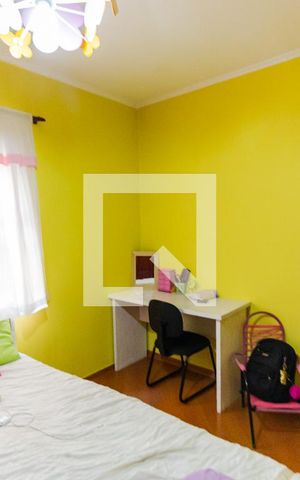 Casa à venda com 240m², 3 quartos e 2 vagas Casa à venda com 240m², 3 quartos e 2 vagasQuarto 2