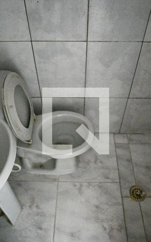 Casa para alugar com 45m², 2 quartos e sem vaga Casa para alugar com 45m², 2 quartos e sem vagaBanheiro