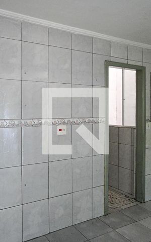 Casa para alugar com 45m², 2 quartos e sem vaga Casa para alugar com 45m², 2 quartos e sem vagaSala