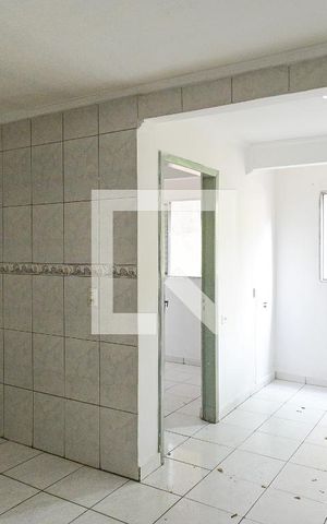 Casa para alugar com 45m², 2 quartos e sem vaga Casa para alugar com 45m², 2 quartos e sem vagaSala