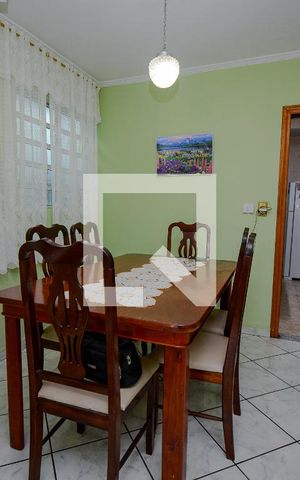 Casa à venda com 165m², 3 quartos e 2 vagas Casa à venda com 165m², 3 quartos e 2 vagasSala de Jantar