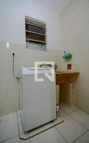 Casa à venda com 165m², 3 quartos e 2 vagas Casa à venda com 165m², 3 quartos e 2 vagasLavanderia
