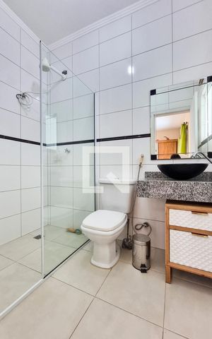 Casa para alugar com 225m², 3 quartos e 5 vagasBanheiro da Suíte 1