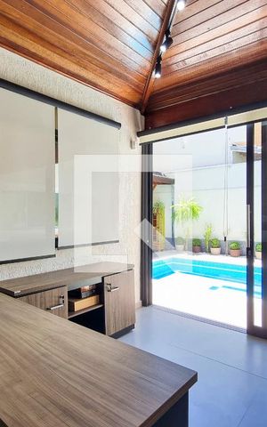 Casa para alugar com 225m², 3 quartos e 5 vagasQuarto / Escritório