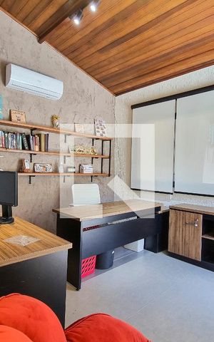 Casa para alugar com 225m², 3 quartos e 5 vagasQuarto / Escritório