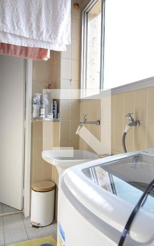 Apartamento à venda com 63m², 2 quartos e 1 vagaÁrea de Serviço