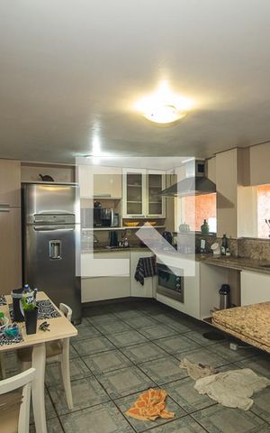 Casa à venda com 300m², 4 quartos e 2 vagasCozinha