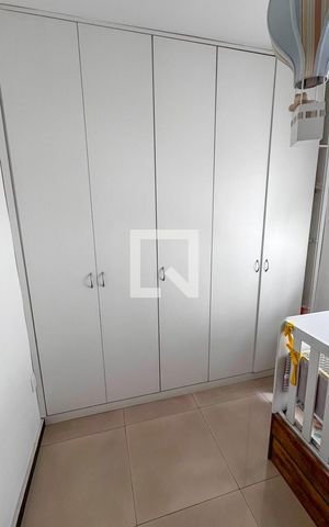 Casa à venda com 225m², 5 quartos e 3 vagas Casa à venda com 225m², 5 quartos e 3 vagasQuarto 2