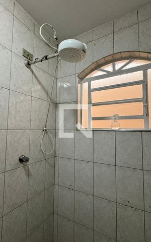 Casa à venda com 150m², 3 quartos e 2 vagasBanheiro