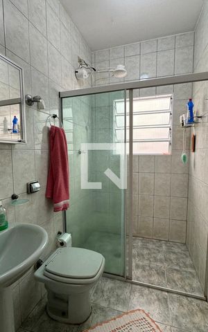 Casa à venda com 150m², 3 quartos e 2 vagasBanheiro Corredor