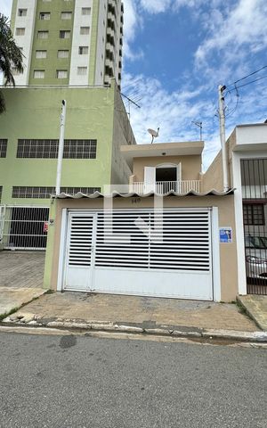 Casa à venda com 150m², 3 quartos e 2 vagasFachada