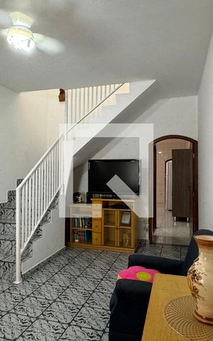 Casa à venda com 150m², 3 quartos e 2 vagasSala