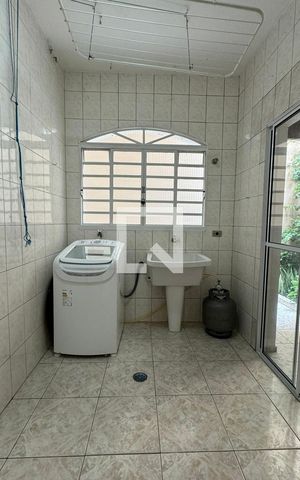 Casa à venda com 150m², 3 quartos e 2 vagasÁrea de Serviço