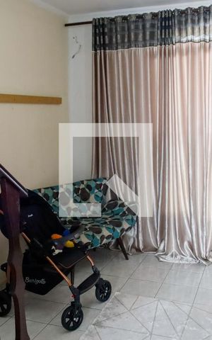 Casa à venda com 210m², 4 quartos e 2 vagas Casa à venda com 210m², 4 quartos e 2 vagassala