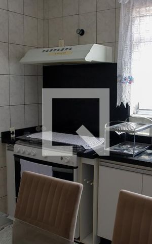 Casa à venda com 210m², 4 quartos e 2 vagas Casa à venda com 210m², 4 quartos e 2 vagasCozinha