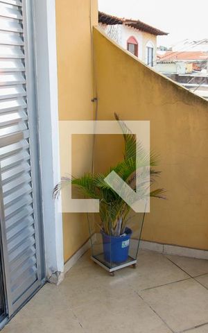Casa à venda com 210m², 4 quartos e 2 vagas Casa à venda com 210m², 4 quartos e 2 vagasSacada