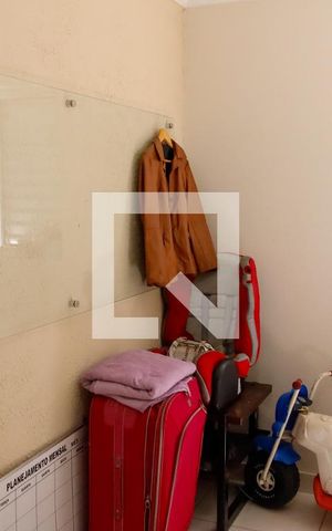 Casa à venda com 210m², 4 quartos e 2 vagas Casa à venda com 210m², 4 quartos e 2 vagasQuarto 4
