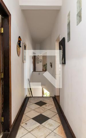 Casa para alugar com 200m², 4 quartos e 4 vagasCorredor dos Quartos