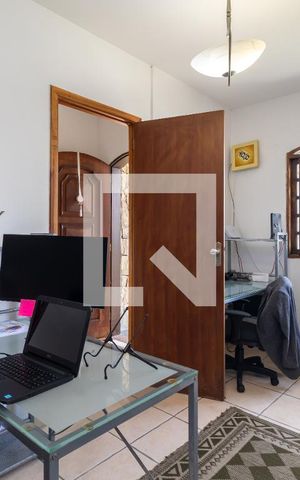Casa para alugar com 200m², 4 quartos e 4 vagasQuarto 4 / Escritório