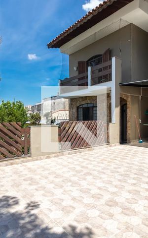 Casa para alugar com 200m², 4 quartos e 4 vagasVaranda