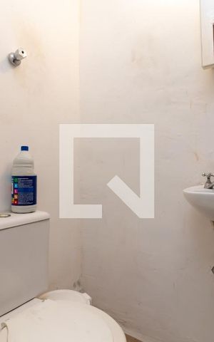 Casa para alugar com 200m², 4 quartos e 4 vagasBanheiro do Quarto 4
