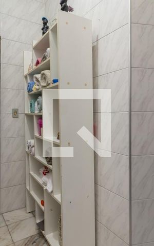 Casa para alugar com 200m², 4 quartos e 4 vagasBanheiro 2