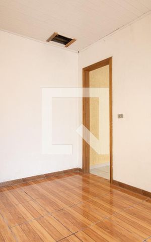 Casa à venda com 60m², 1 quarto e sem vaga Casa à venda com 60m², 1 quarto e sem vagaQuarto