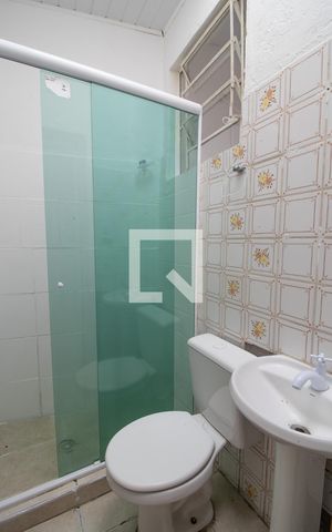 Casa à venda com 60m², 1 quarto e sem vaga Casa à venda com 60m², 1 quarto e sem vagaBanheiro