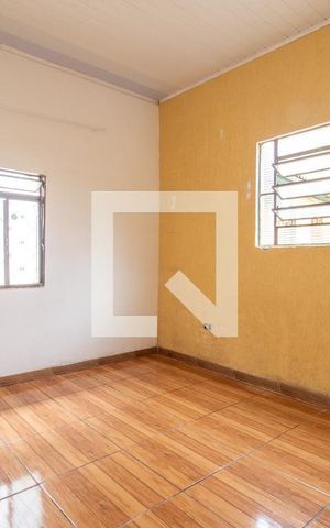 Casa à venda com 60m², 1 quarto e sem vaga Casa à venda com 60m², 1 quarto e sem vagaQuarto