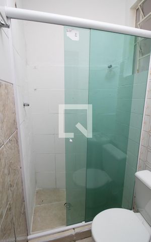 Casa à venda com 60m², 1 quarto e sem vaga Casa à venda com 60m², 1 quarto e sem vagaBanheiro