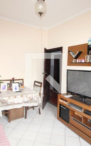 Apartamento para alugar com 65m², 2 quartos e sem vagaSala