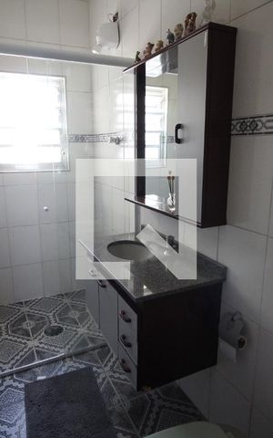 Casa à venda com 196m², 3 quartos e 2 vagasBanheiro Suite 1