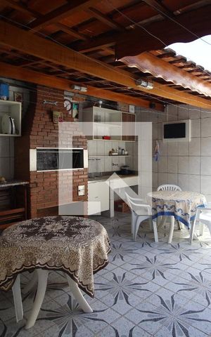 Casa à venda com 196m², 3 quartos e 2 vagasChurrasqueira