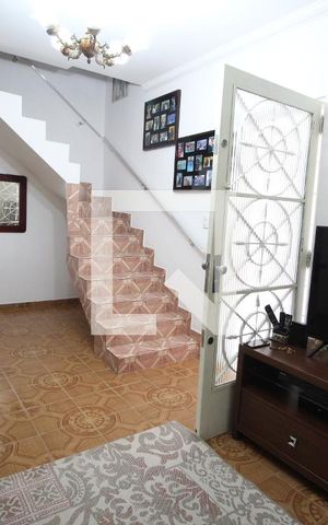 Casa à venda com 196m², 3 quartos e 2 vagasSala