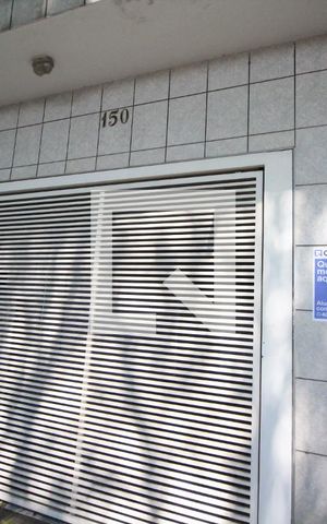 Casa à venda com 196m², 3 quartos e 2 vagasFachada