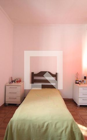 Casa à venda com 196m², 3 quartos e 2 vagasQuarto 2