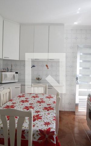 Casa à venda com 196m², 3 quartos e 2 vagasCozinha