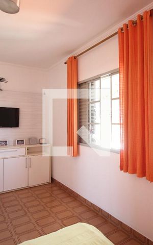 Casa à venda com 196m², 3 quartos e 2 vagasQuarto 2