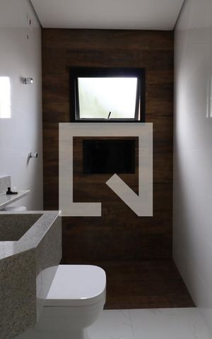 Casa à venda com 190m², 3 quartos e 4 vagasBanheiro da Suíte 1