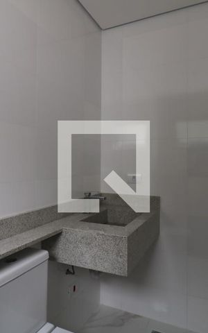 Casa à venda com 190m², 3 quartos e 4 vagasBanheiro da Suíte 2